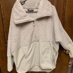 North Face half Zip jacket. Size XL worn a couple of times.